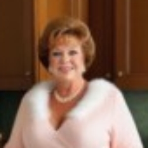 Profile picture of Amanda Holly